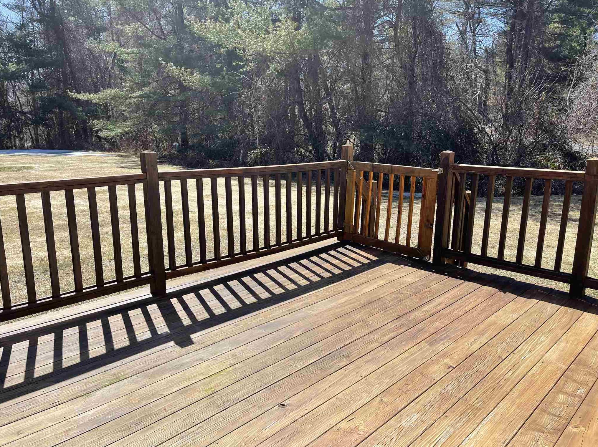 19 Winding Pond Rd, Londonderry, NH 03053
