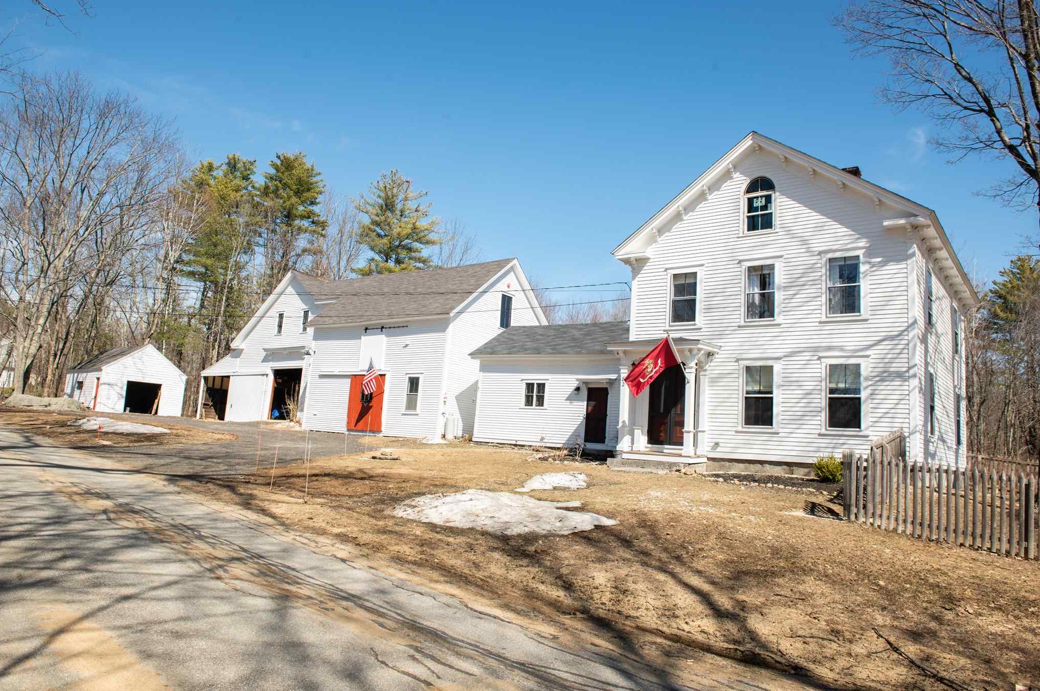82 Green St, Northwood, NH 03261