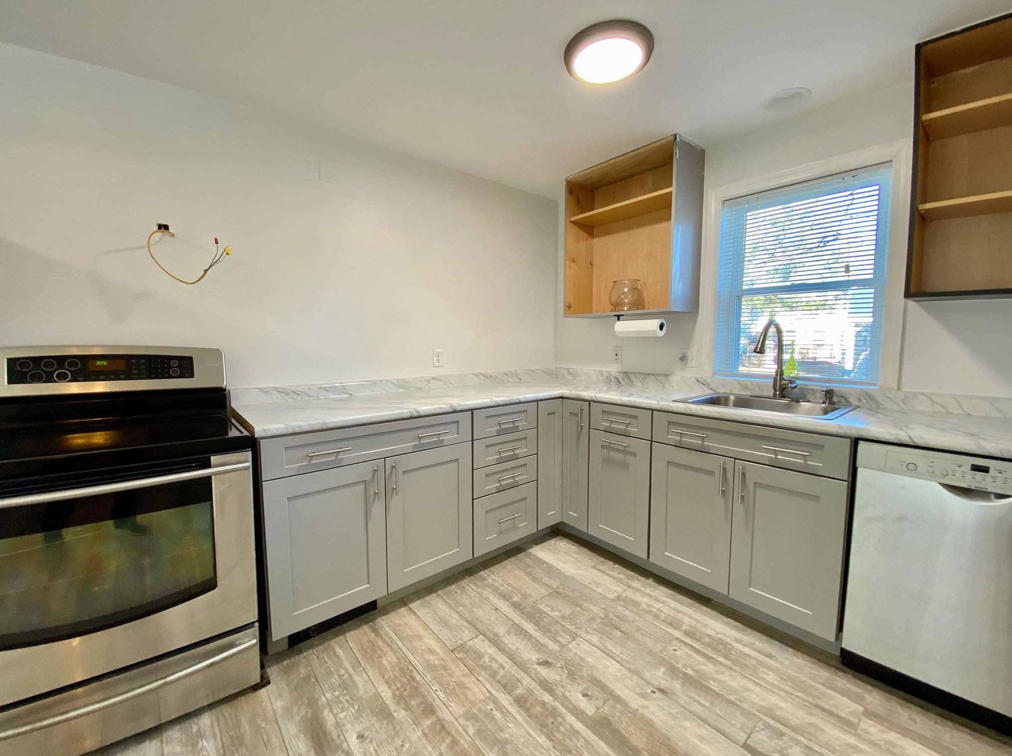 5 Bluffs Dr, Concord, NH 03303