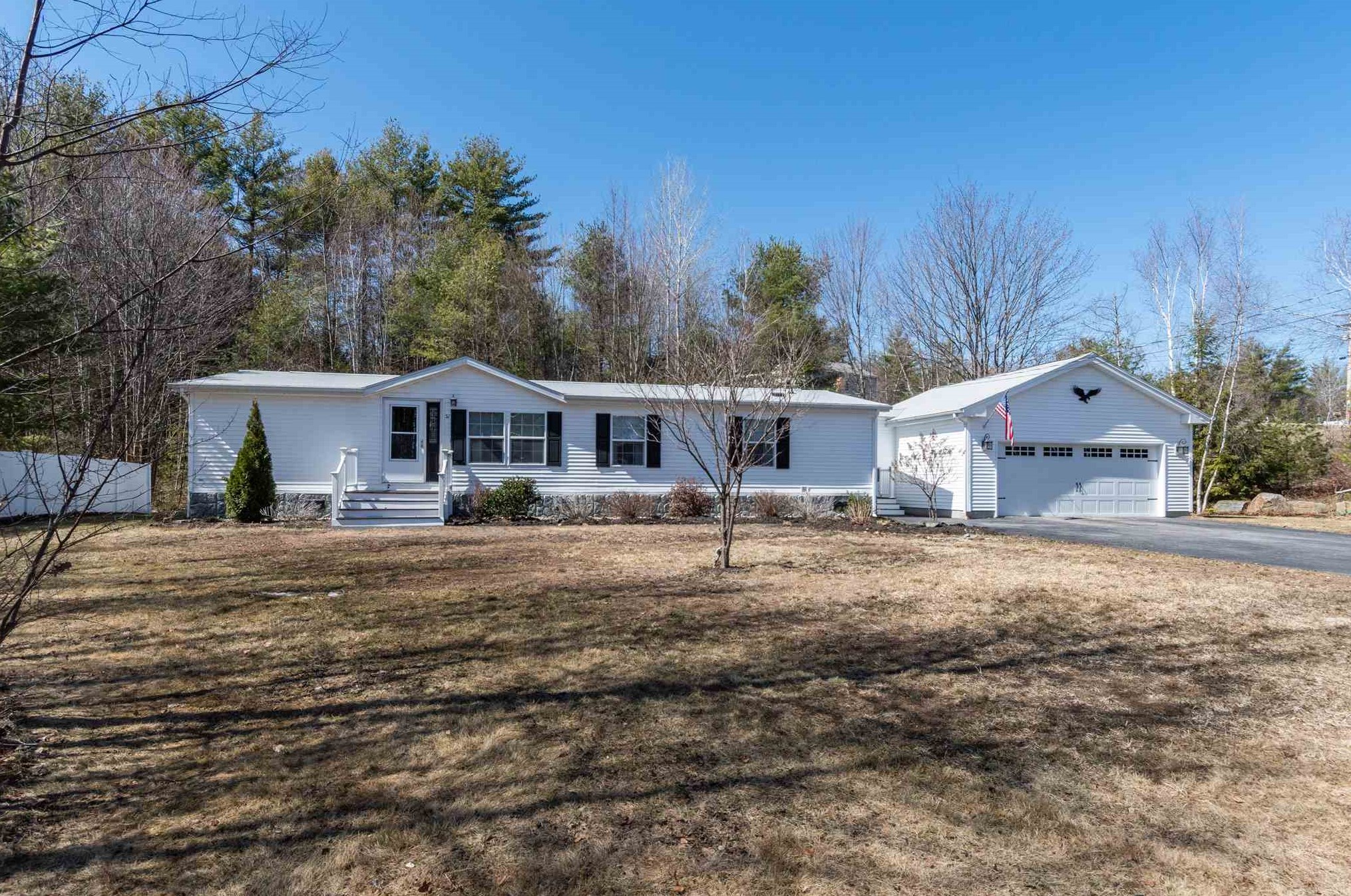 51 Hoit Mill Rd, Weare, NH 03281