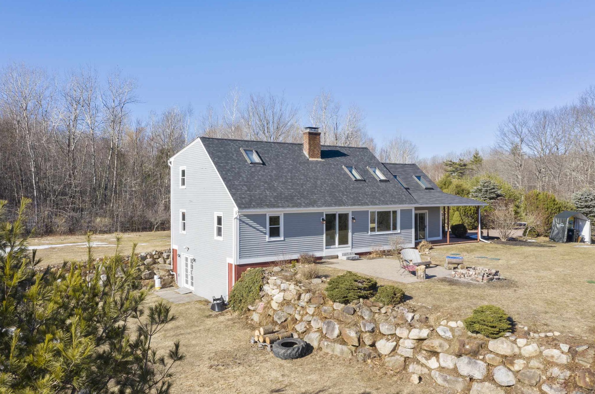 19 Patricia Ann Dr, Tilton, NH 03276