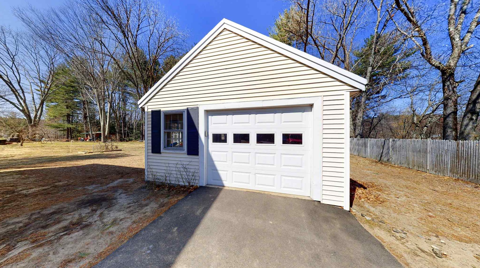 72 Ridge Rd, Nashua, NH 03062