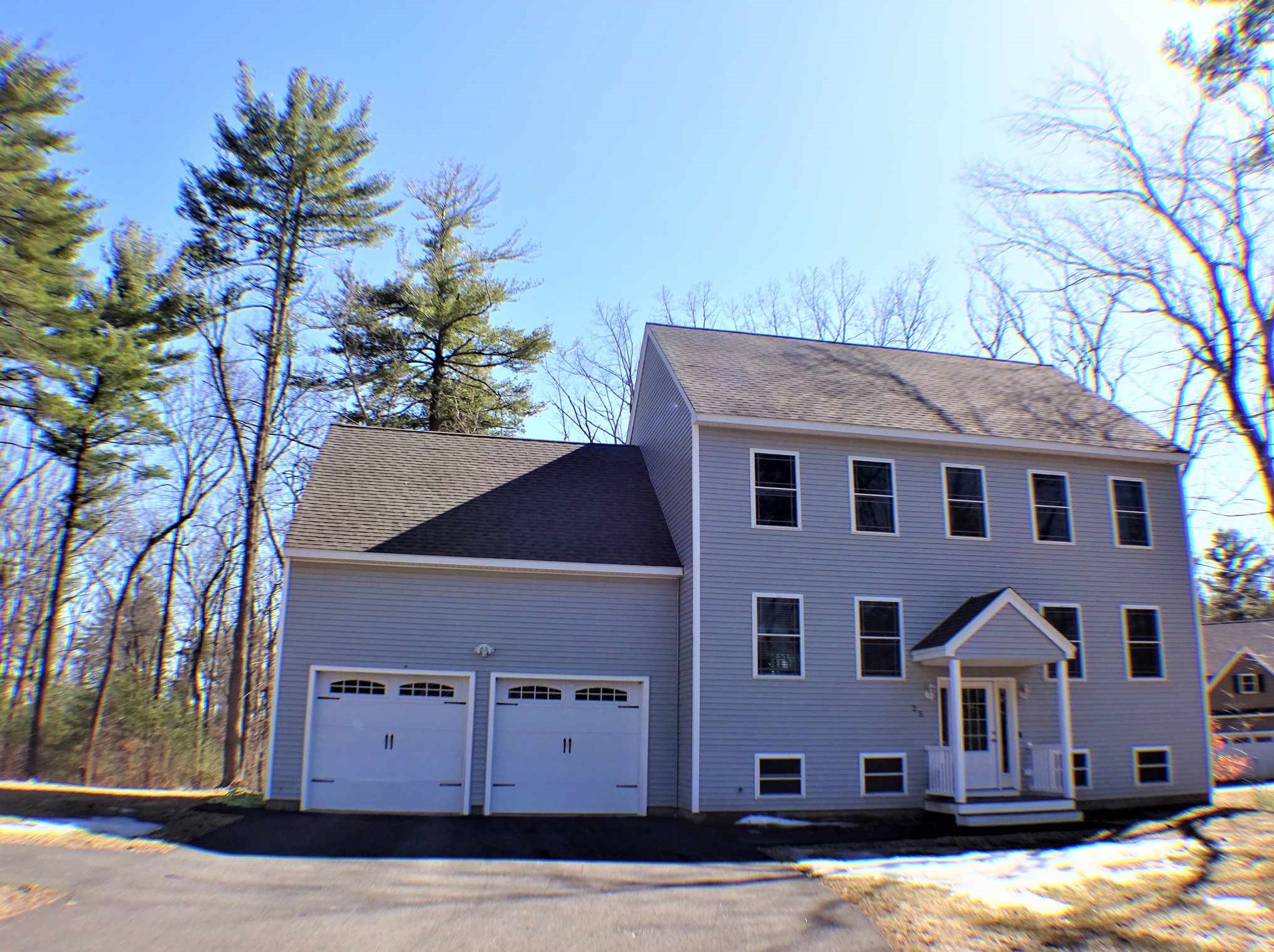 25 Lawrence Rd, Derry, NH 03038