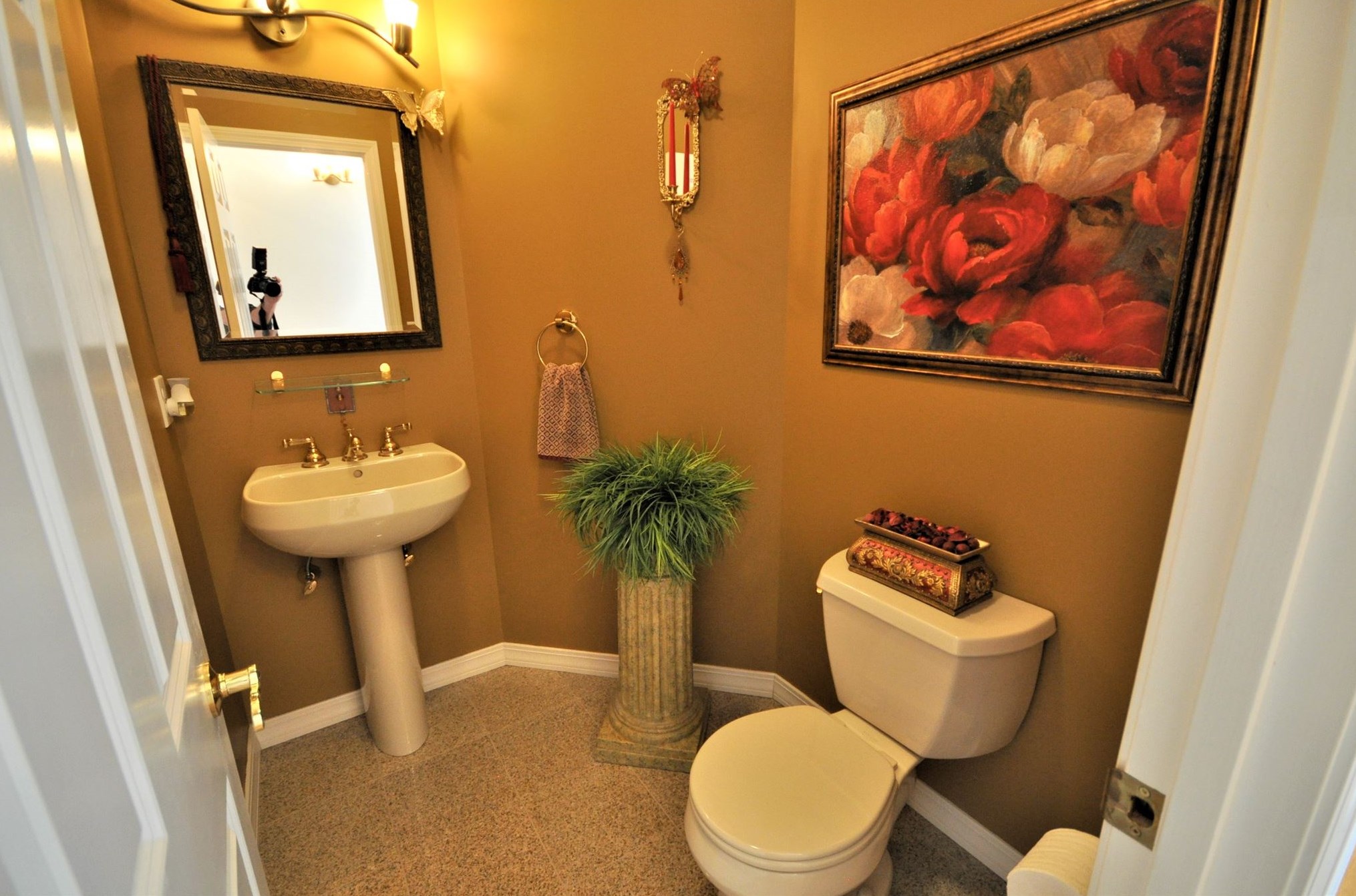 58 Autumn Ln, Bridgewater NH  03222-4526 exterior