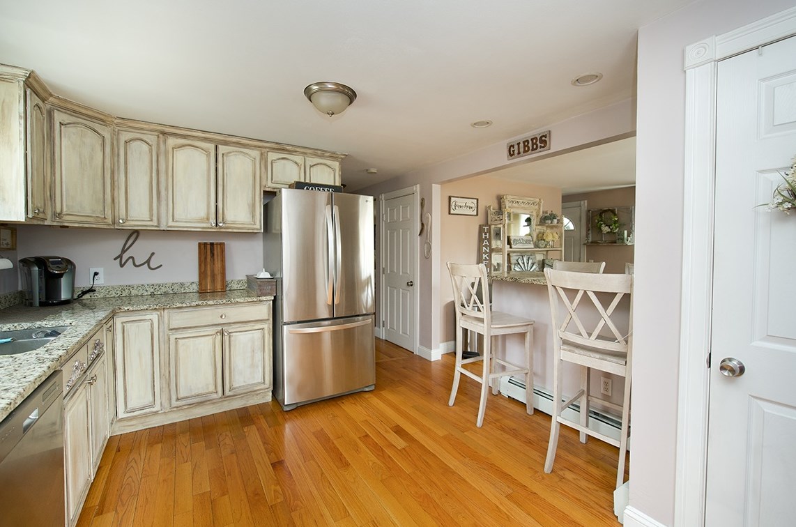 24 Whippoorwill Dr, Newton, NH 03858