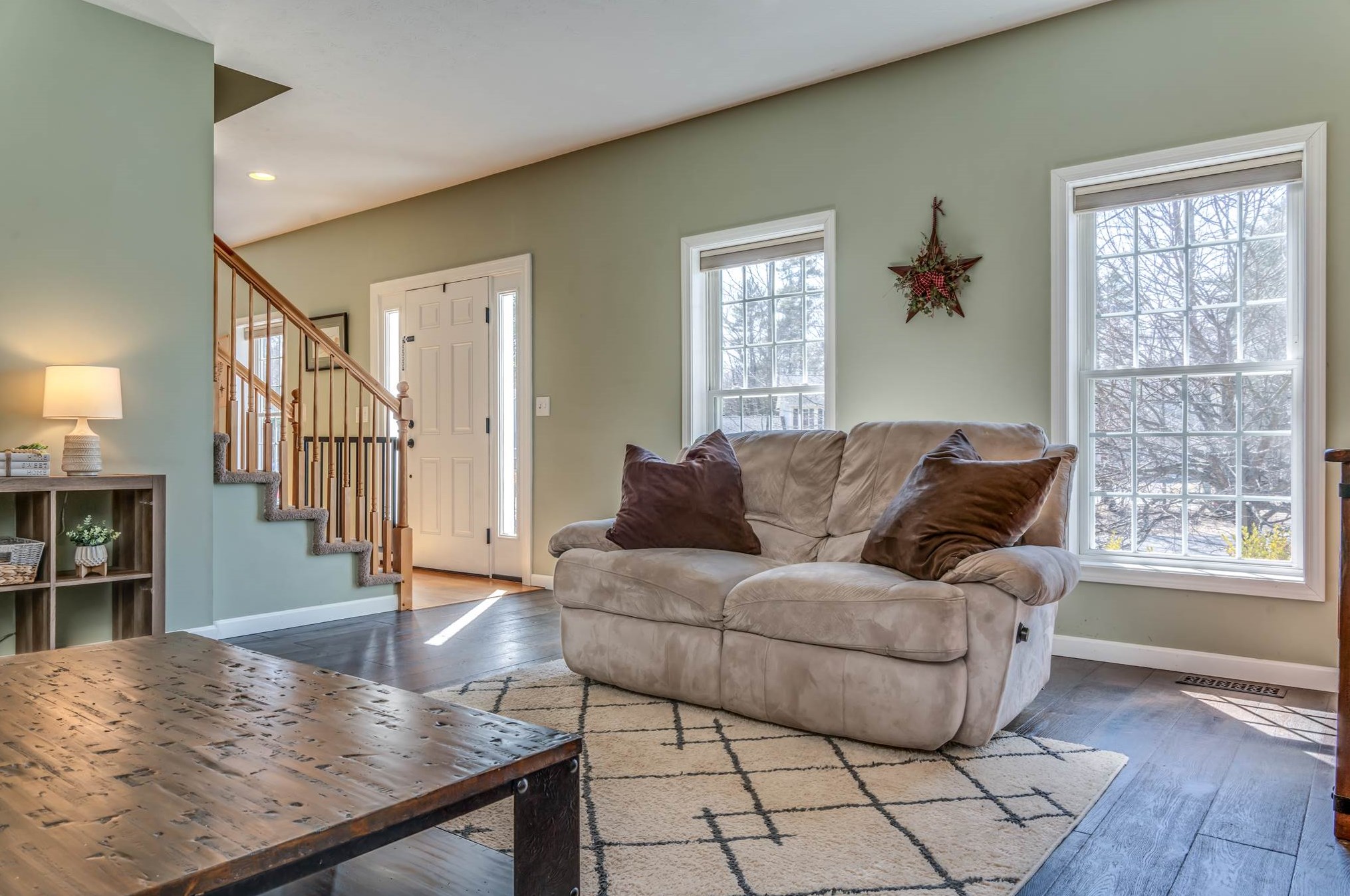 19 Windmere Dr, Raymond, NH 03077