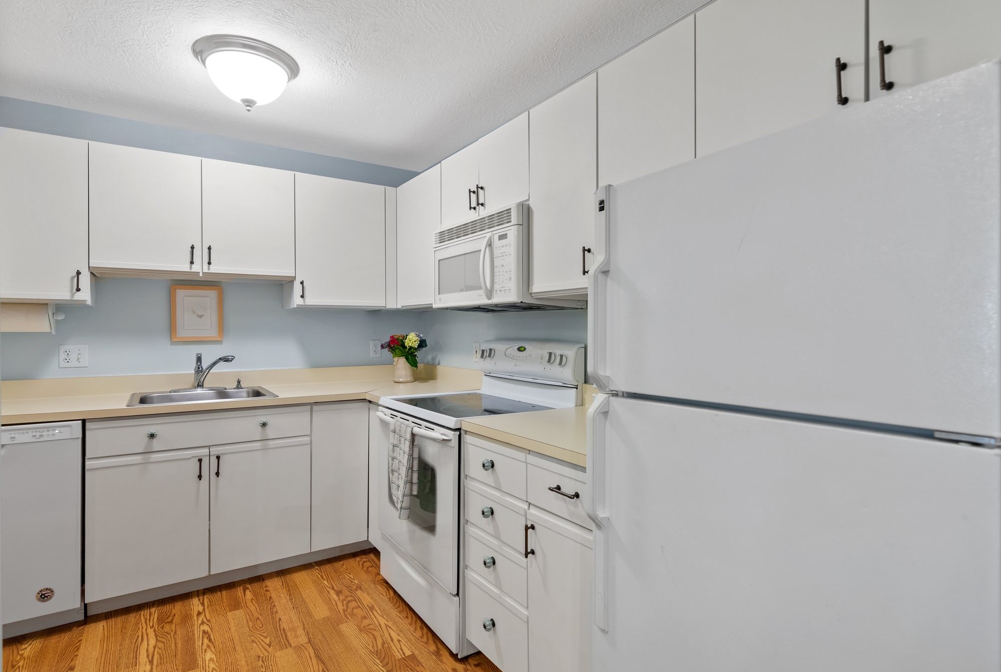 3 Timberwood Dr #306, Goffstown, NH 03045