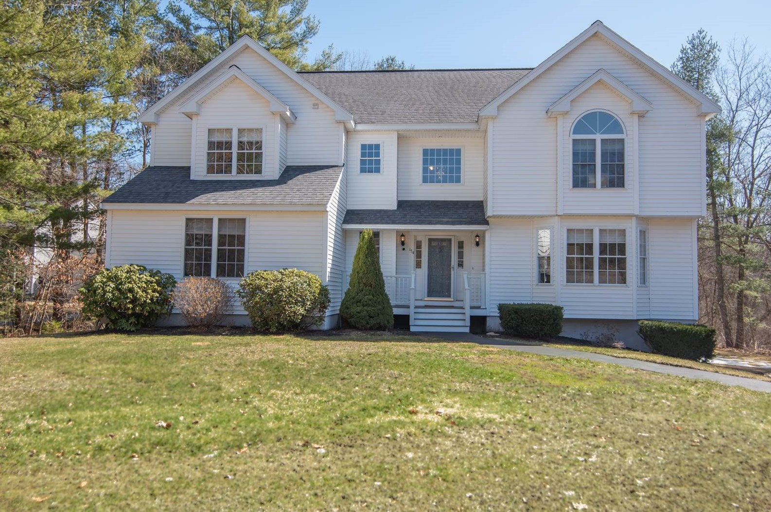 154 Patriot Dr, Pelham, NH 03076
