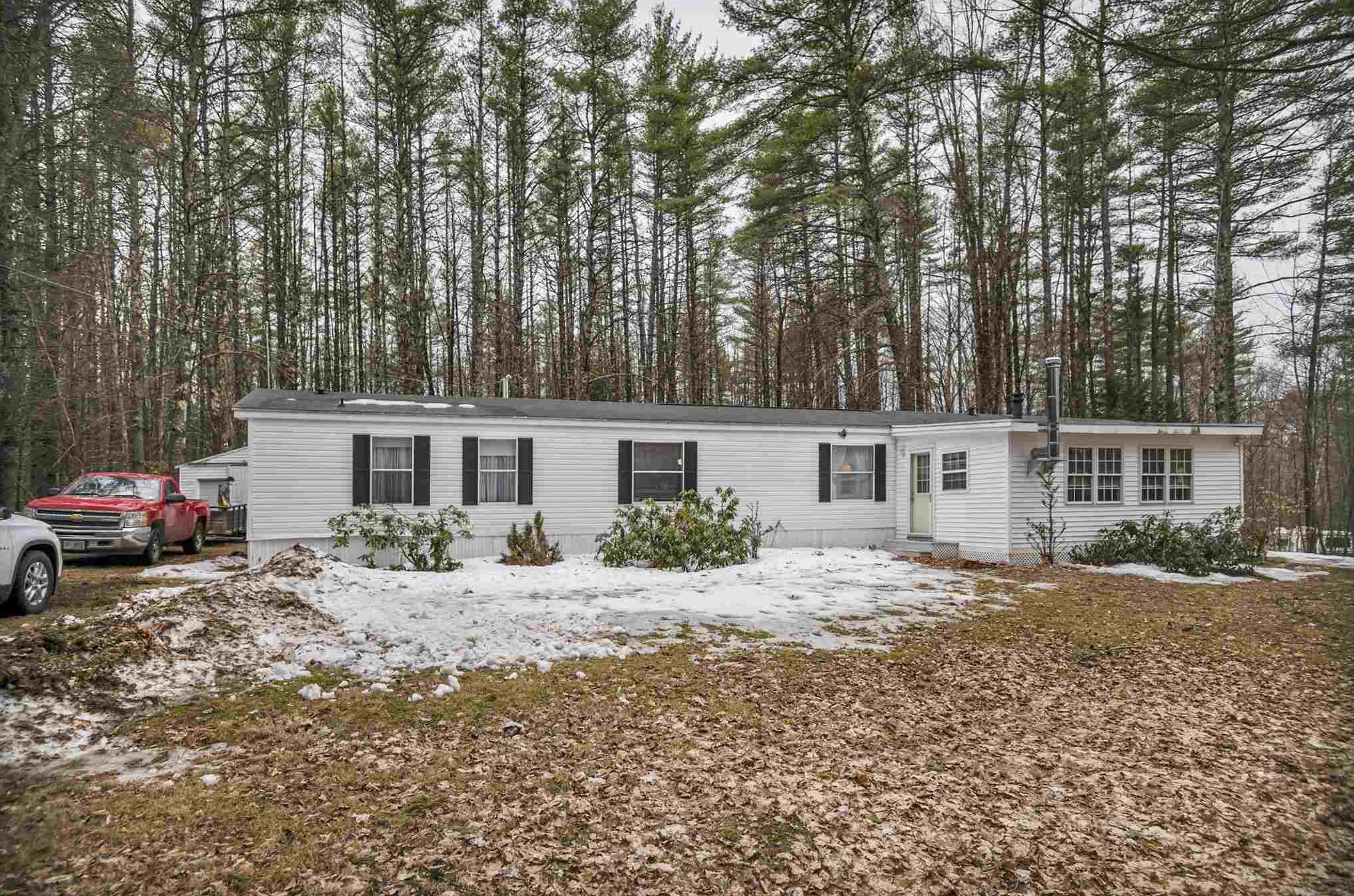 486 Moultonboro Neck Rd, Moultonborough, NH 03254-4739