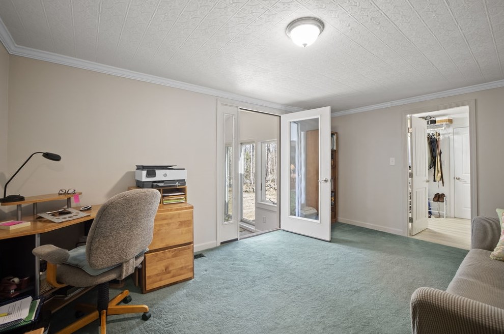 2 Gonet Dr, Newmarket NH  03857-1746 exterior