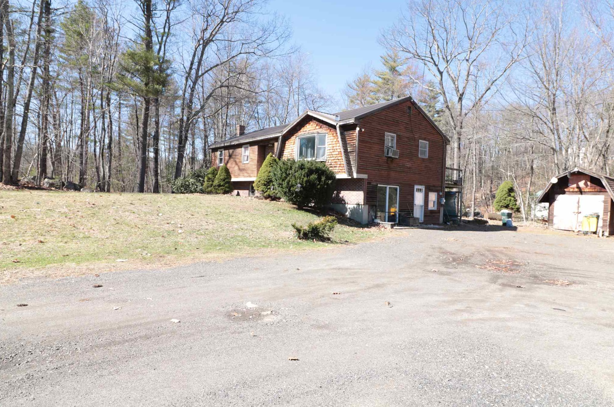73 Hunt, Kingston, NH 03848