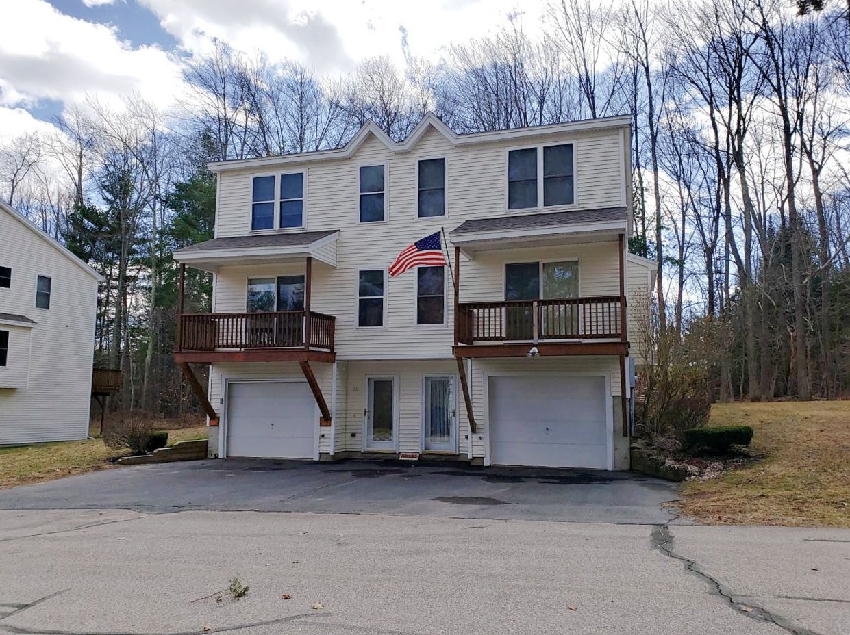 35 Chandler Ln, Epping, NH 03042-1719