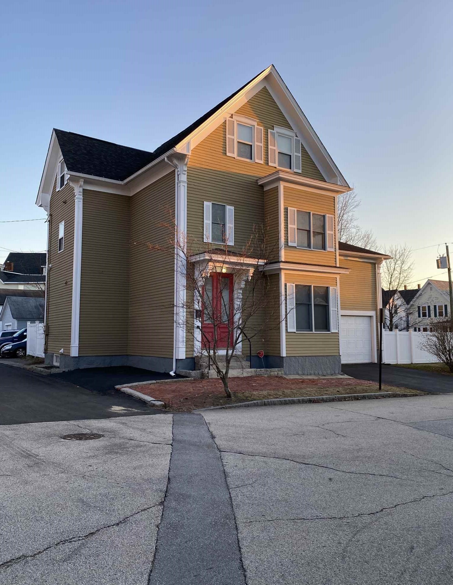 183 Blodget St, Manchester, NH 03104 exterior