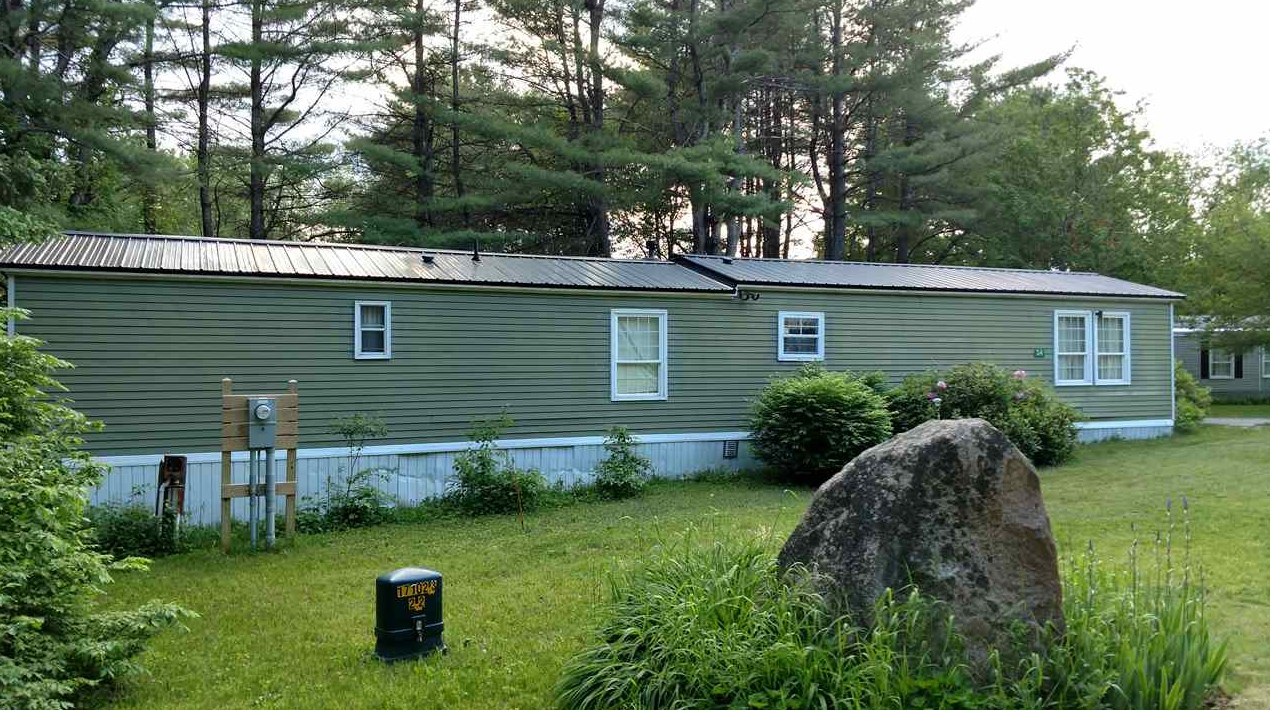 34 Juniper Dr, Tuftonboro NH  03816-5911 exterior