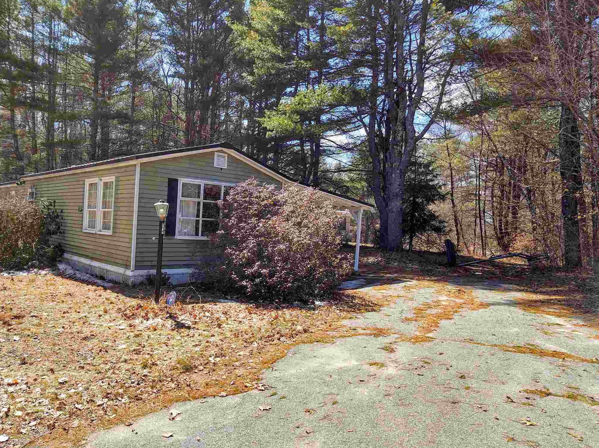 34 Juniper Dr, Tuftonboro NH  03816-5911 exterior