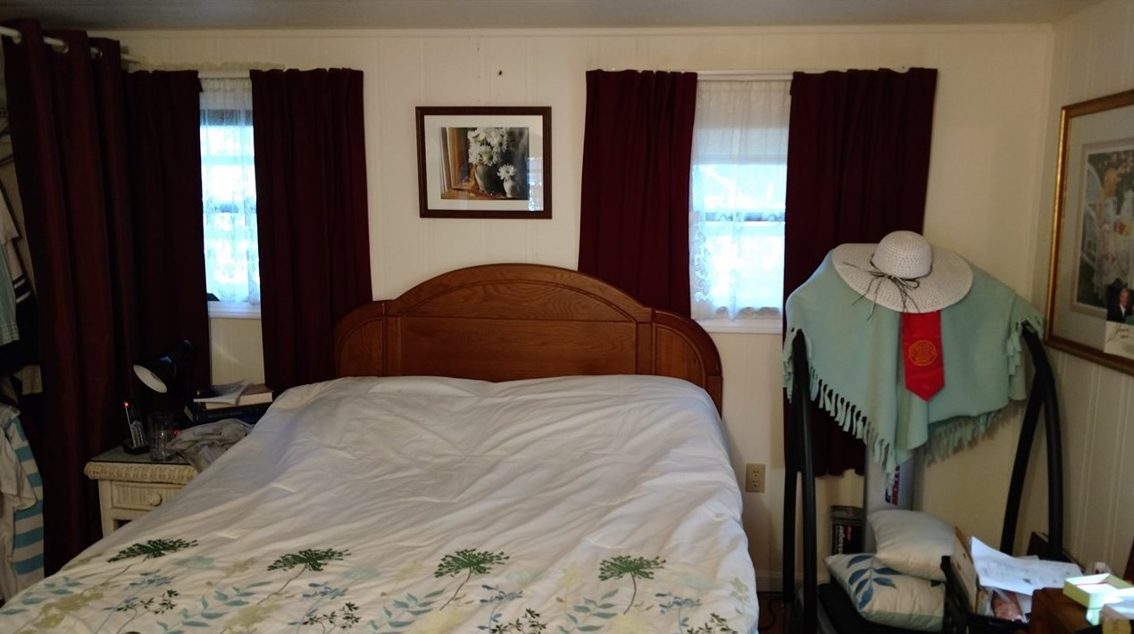 34 Juniper Dr, Tuftonboro NH  03816-5911 exterior