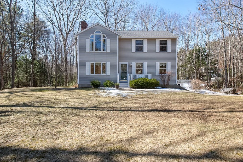 115 Sherborne Rd, Barrington, NH 03825