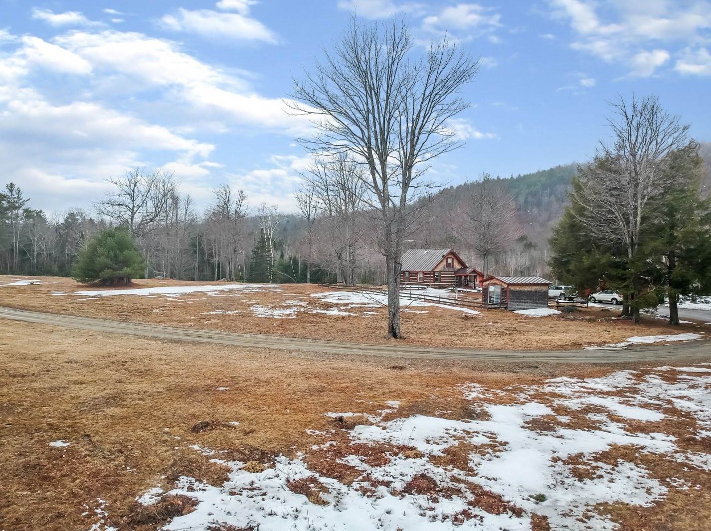 79 Mandiwood Farm Rd, Grafton, NH 03240