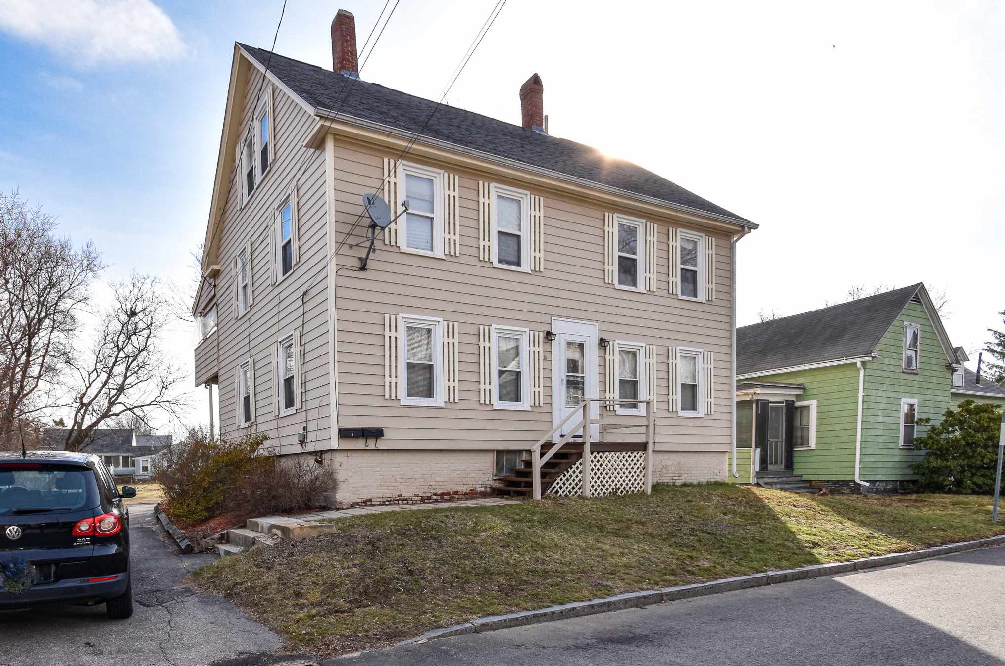 14 2nd St, Somersworth, NH 03878