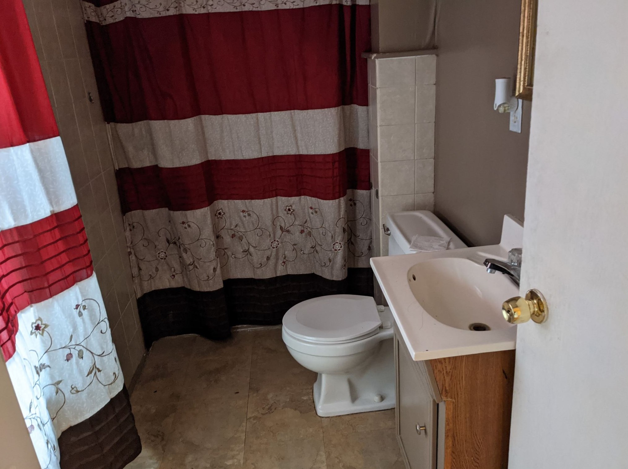 273 Merrimack St, Manchester NH 03101-2322 exterior