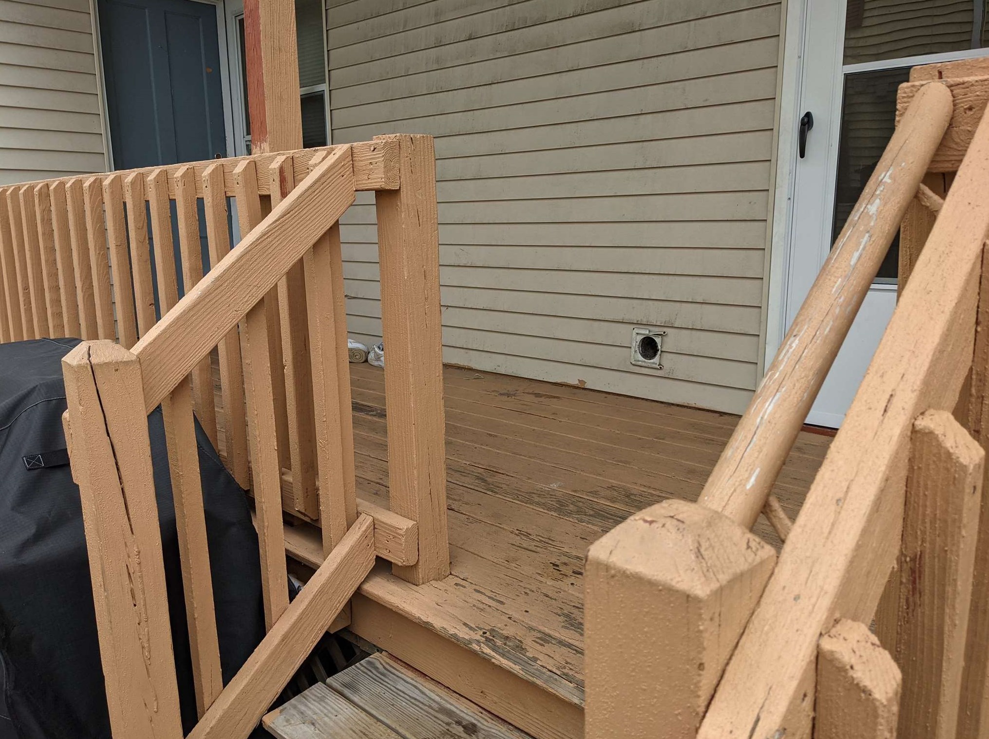 273 Merrimack St, Manchester NH 03101-2322 exterior