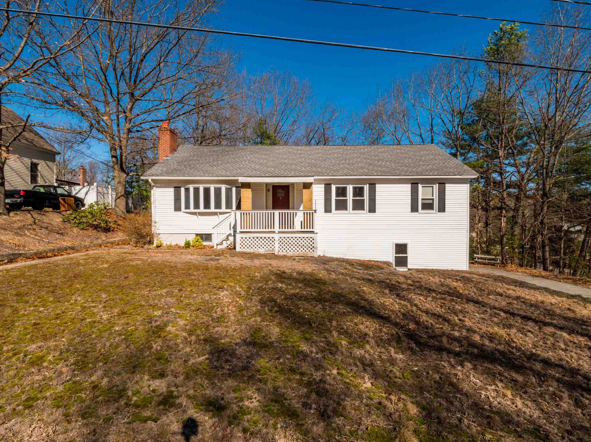 10 Curtis Ln, Manchester, NH 03110-5902