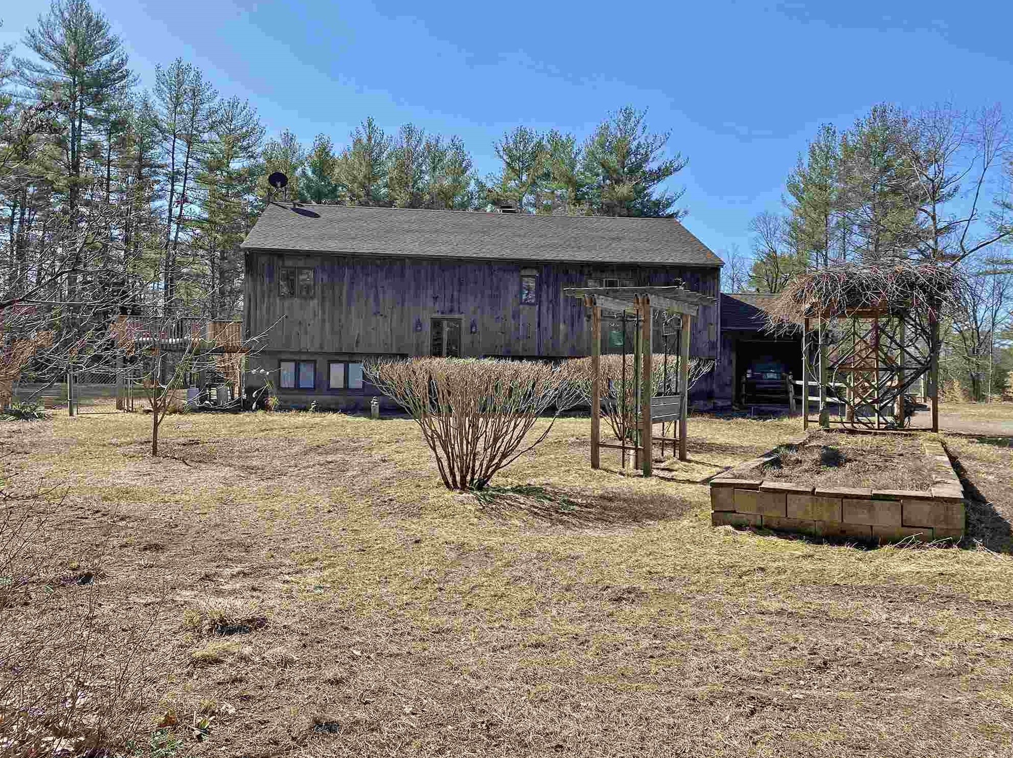 417 Plain Rd, Hinsdale, NH 03451