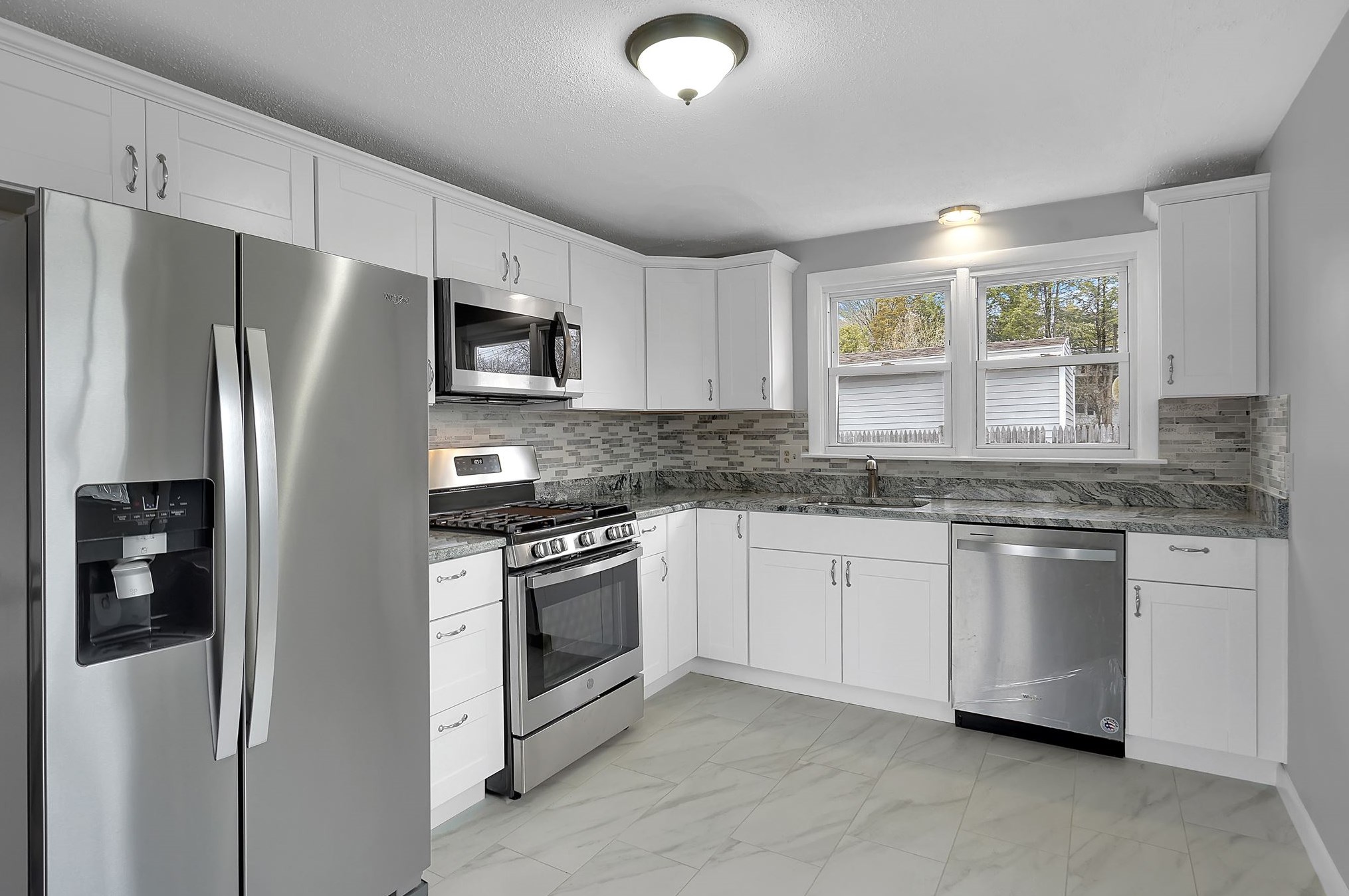 299 Lake St, Nashua, NH 03060