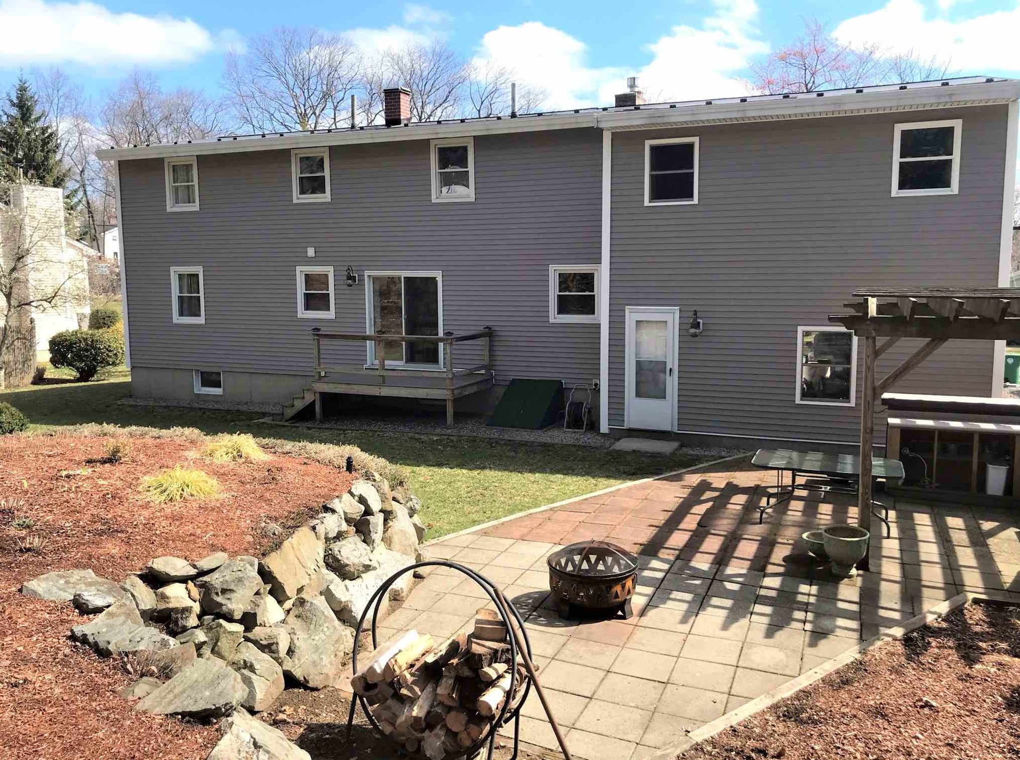 37 Tenby Dr, Nashua, NH 03062-2020