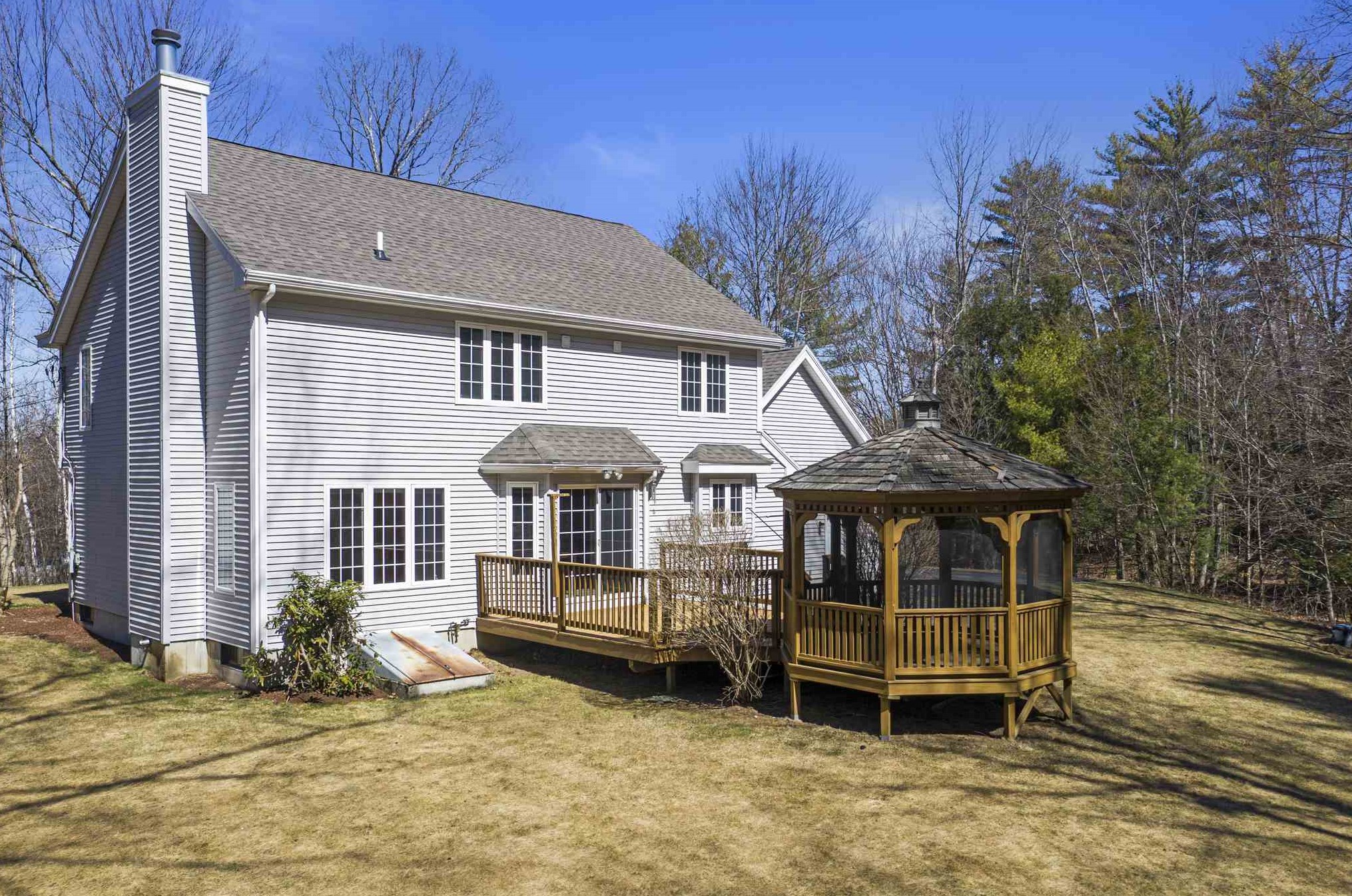 57 Harvest Rd, Chichester, NH 03258