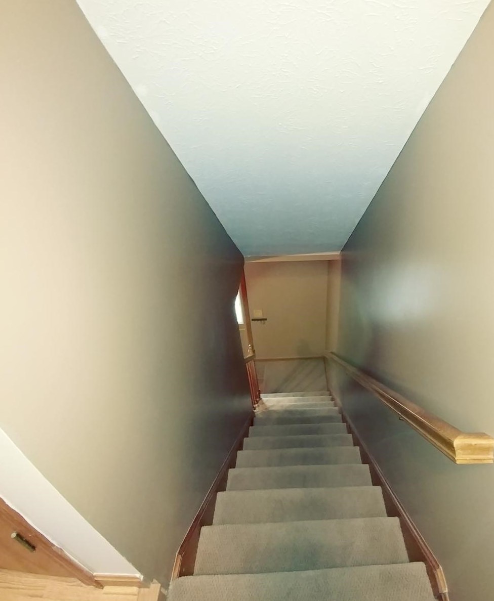 640 Hackett Hl Rd, Manchester NH 03106-2522 exterior