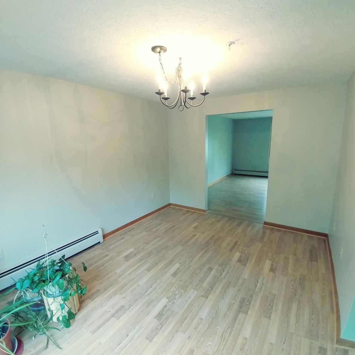 640 Hackett Hl Rd, Manchester NH 03106-2522 exterior