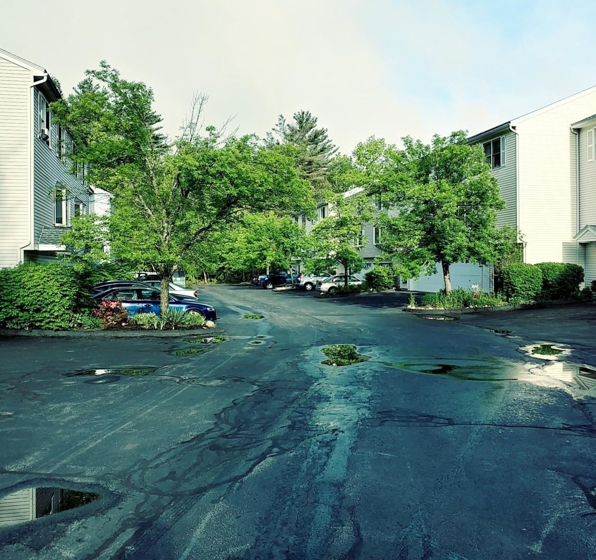 640 Hackett Hl Rd, Manchester NH 03106-2522 exterior