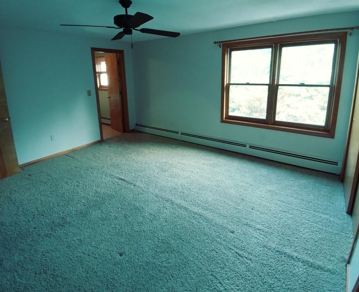 640 Hackett Hl Rd, Manchester NH 03106-2522 exterior