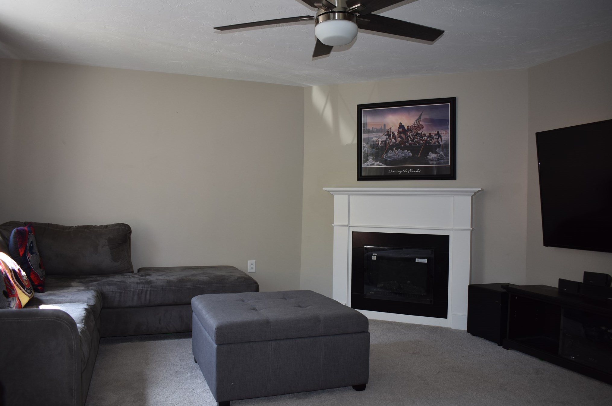 19 Winrow Dr, Merrimack NH 03054-4093 exterior