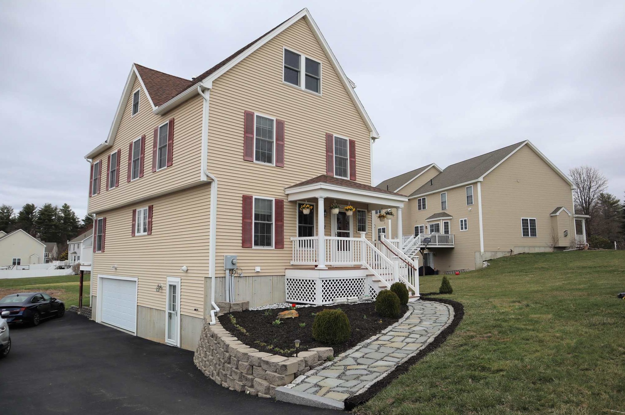77 Stard Rd, Seabrook, NH 03874