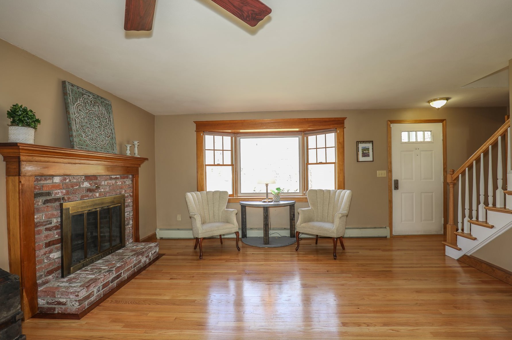 14 Heritage Cir, Hudson NH  03051-3427 exterior