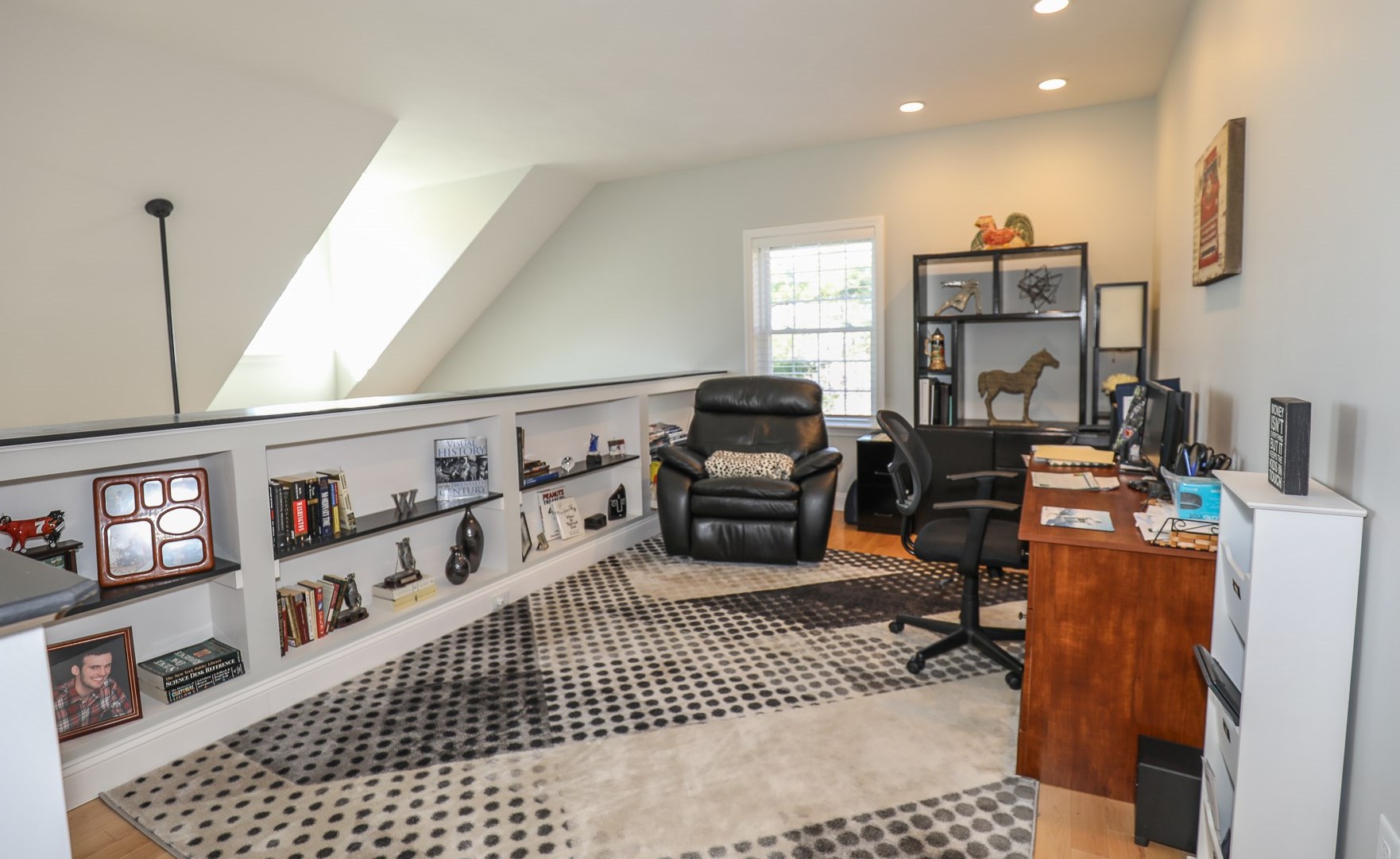 240 Karatzas Ave, Manchester NH 03104-6608 exterior