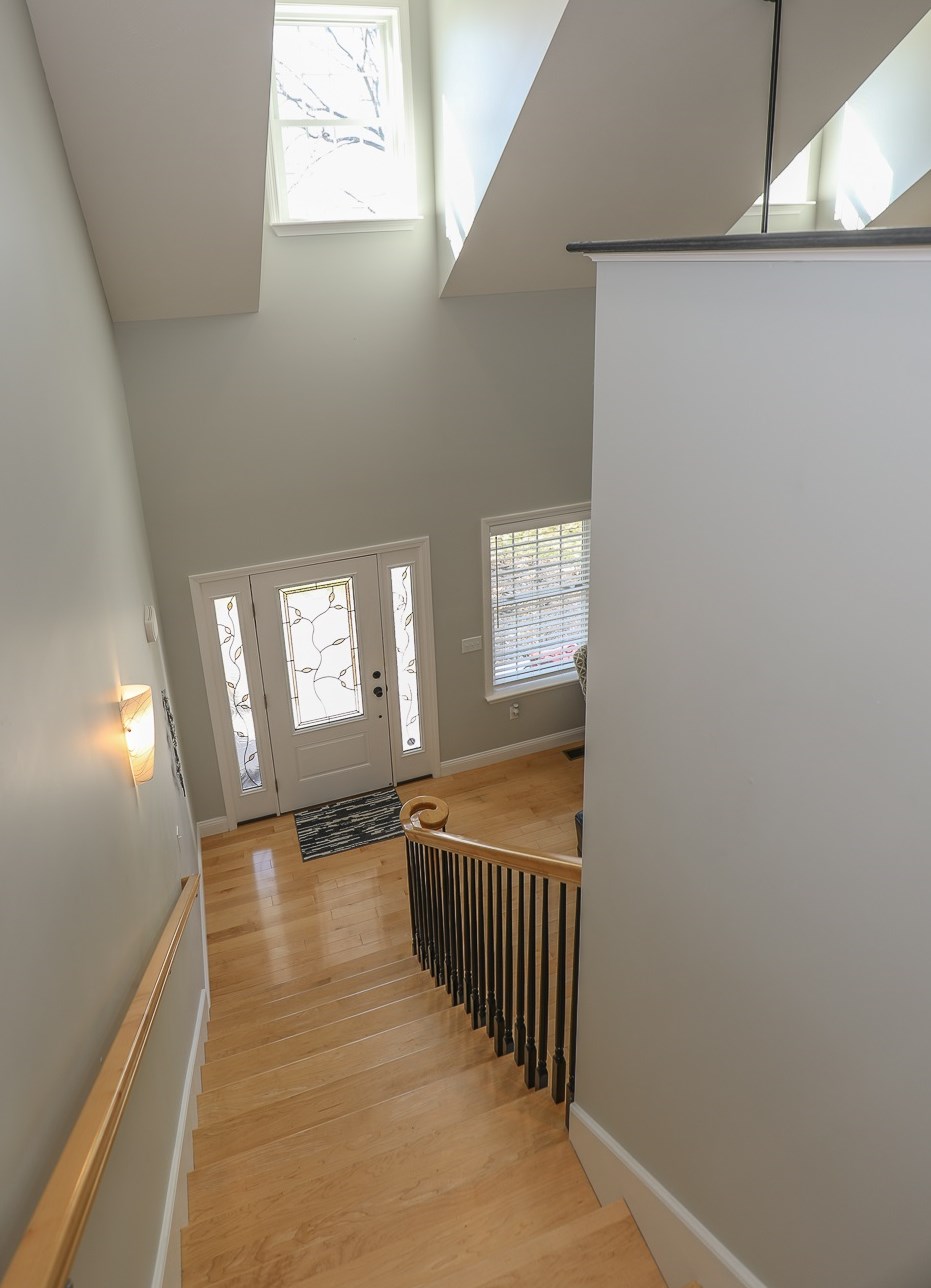 240 Karatzas Ave, Manchester NH 03104-6608 exterior