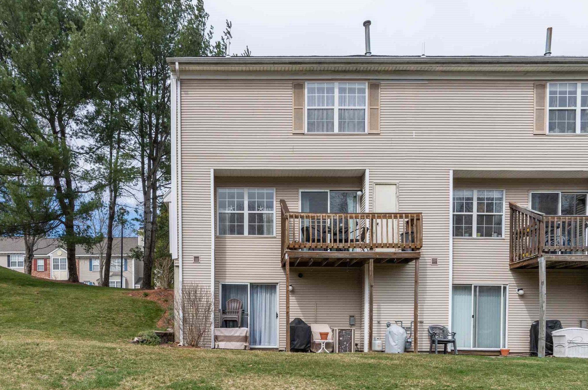 125 Middlesex Rd, Merrimack NH 03054-2770 exterior