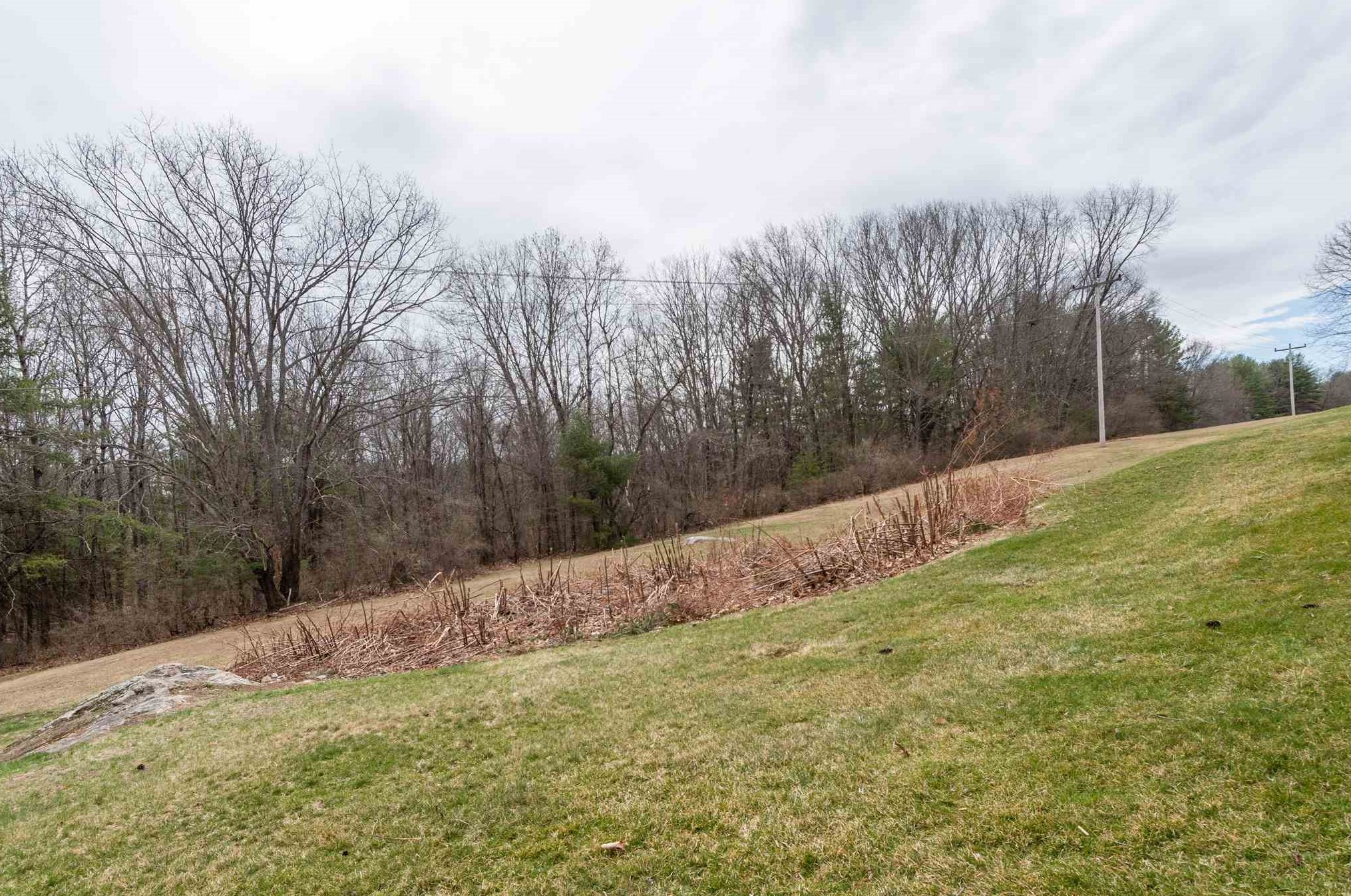 125 Middlesex Rd, Merrimack NH 03054-2770 exterior