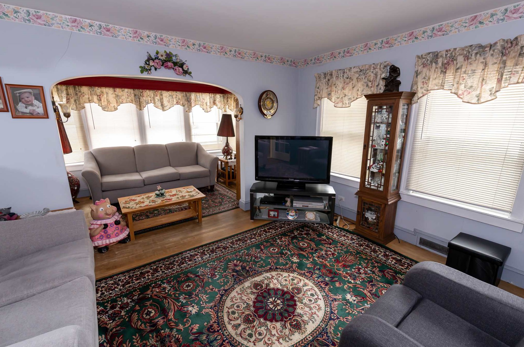 207 Calef Rd, Manchester NH 03103-6616 exterior