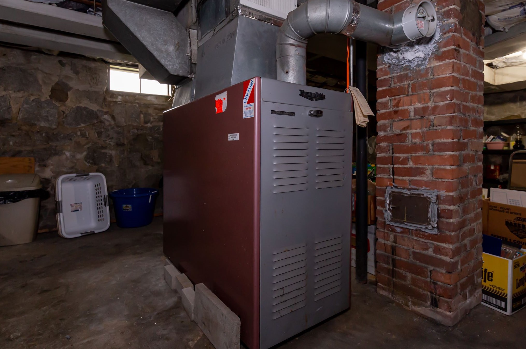 207 Calef Rd, Manchester NH 03103-6616 exterior