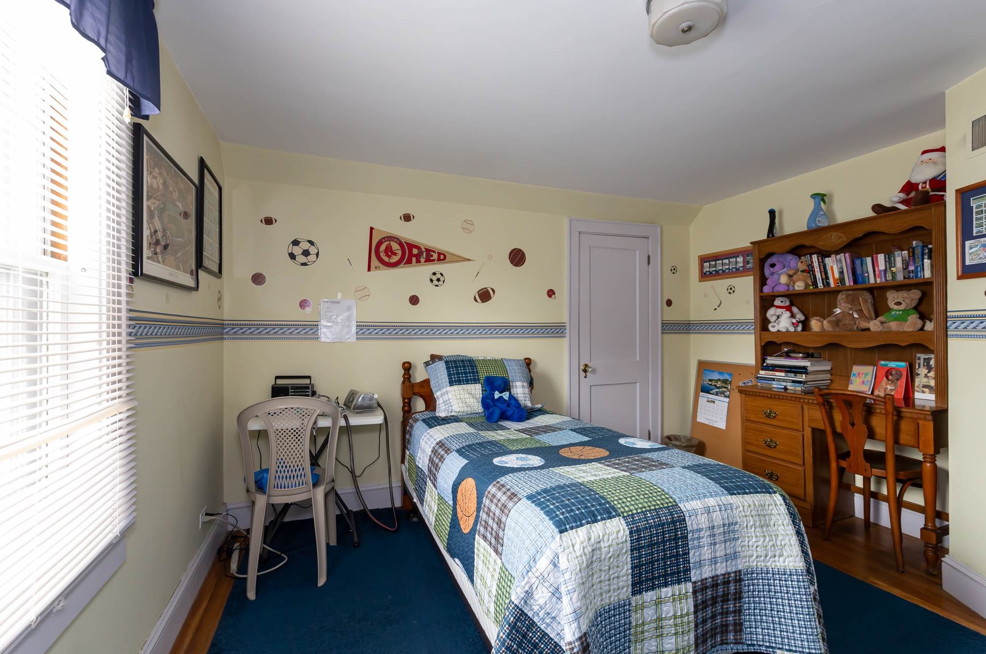 207 Calef Rd, Manchester NH 03103-6616 exterior