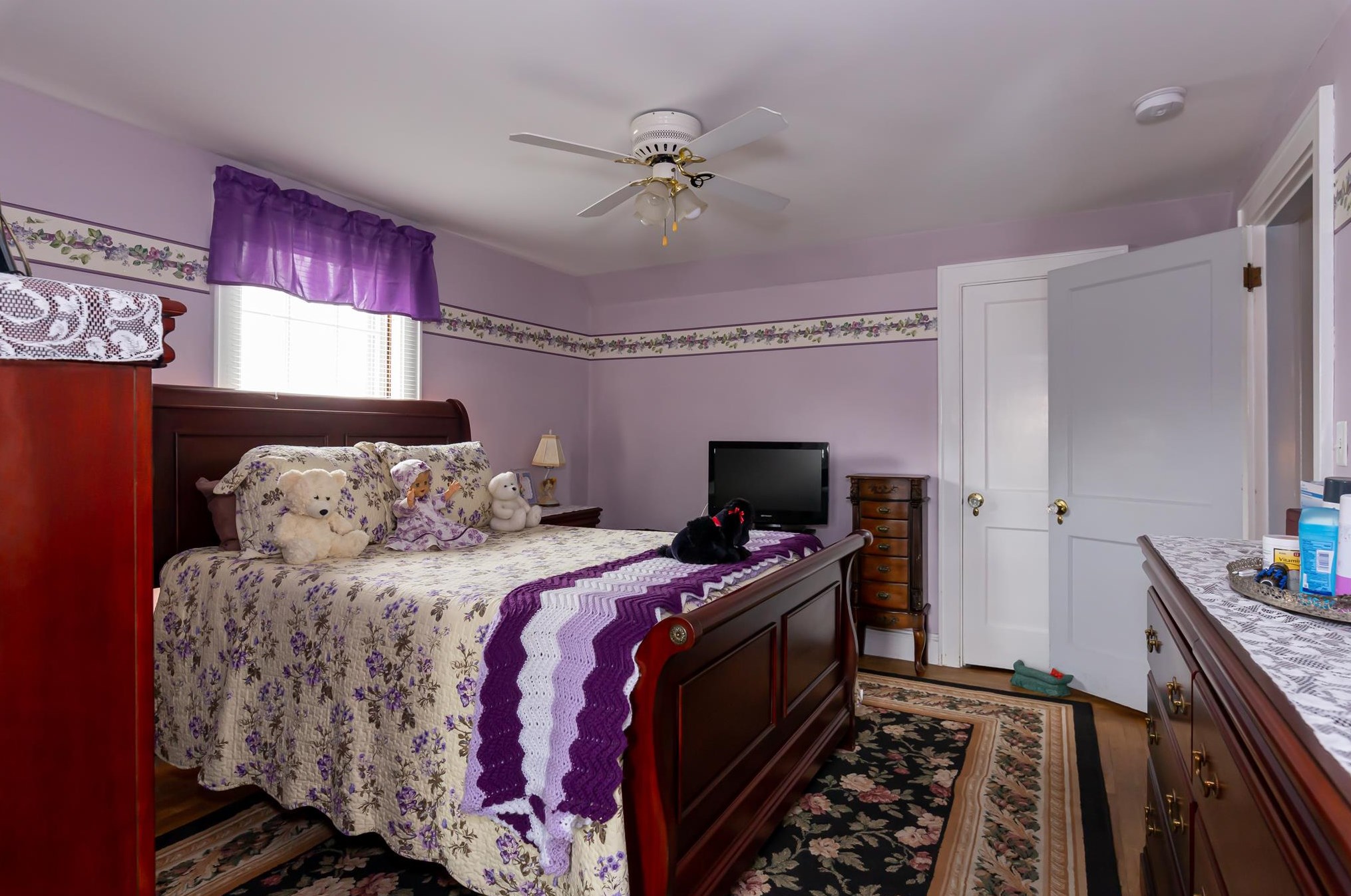 207 Calef Rd, Manchester NH 03103-6616 exterior