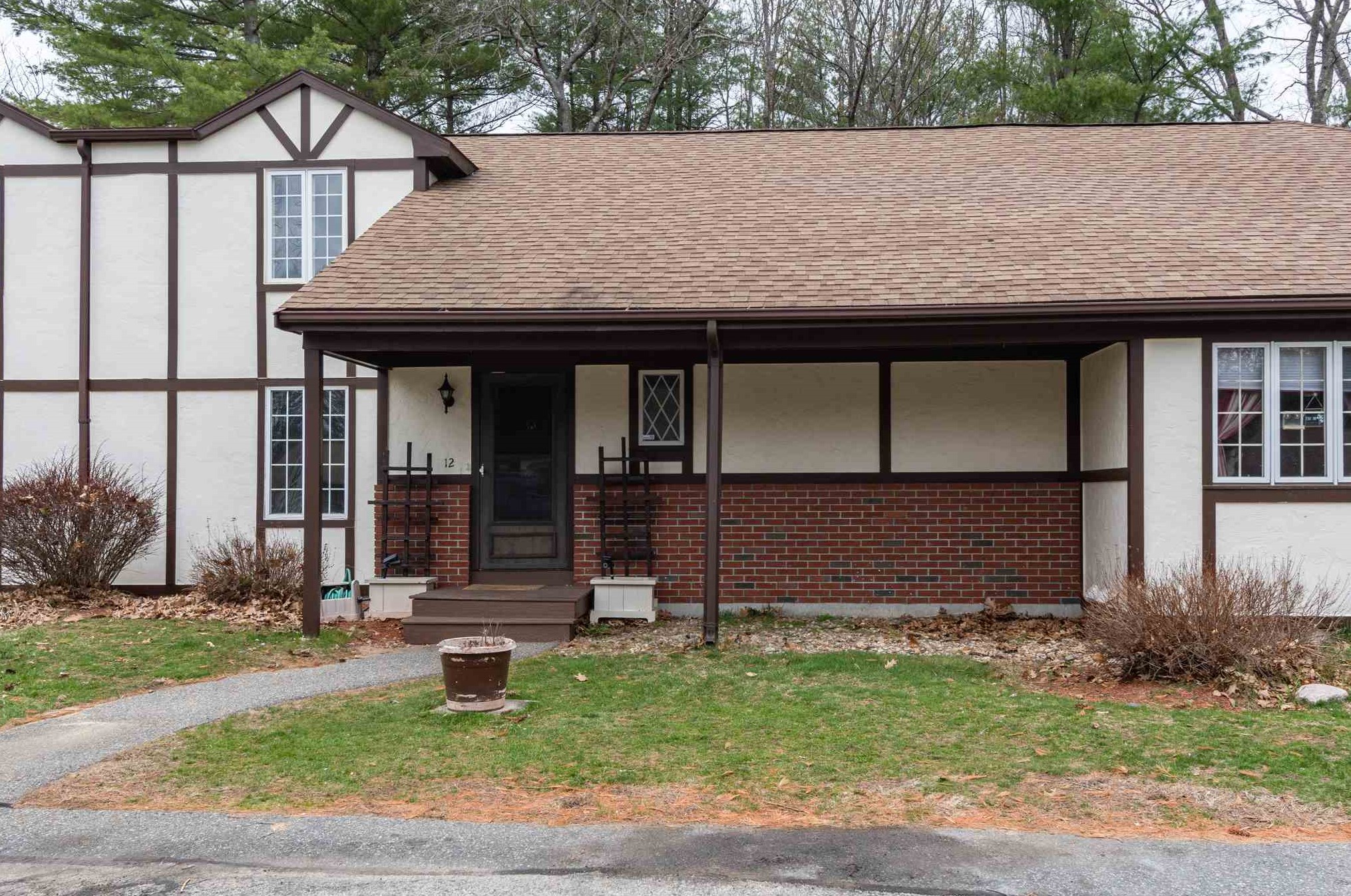 12 Chandler Dr, Atkinson, NH 03811-2169