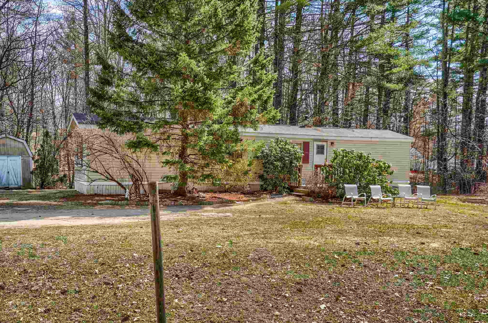 10 Spring St, Raymond, NH 03077