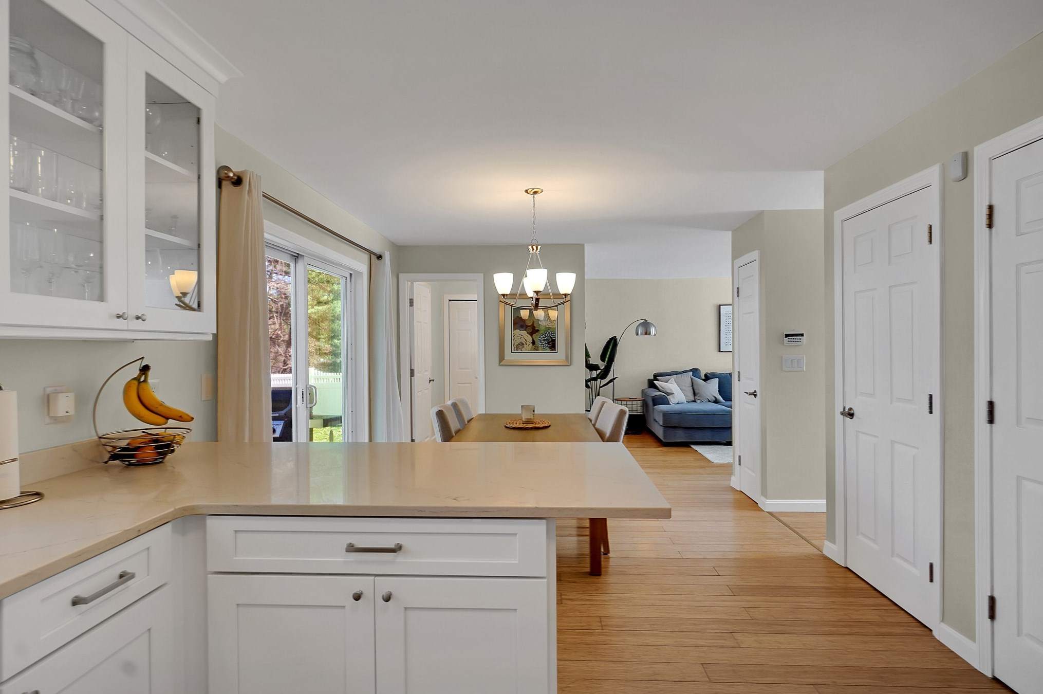 16 Ellie Dr, Merrimack NH  03054-3574 exterior