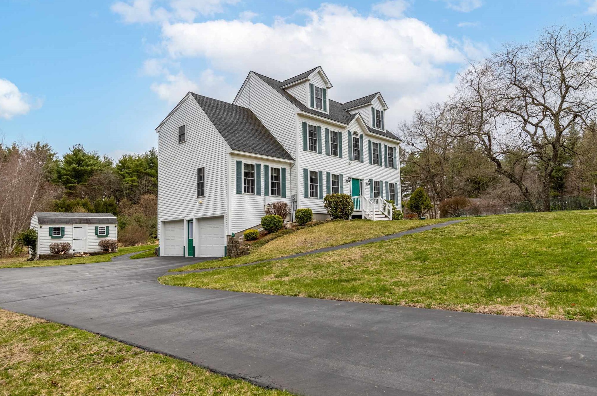 23 Amesbury Rd, Newton, NH 03858