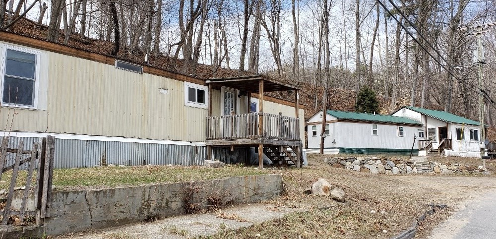 77 Merrimack St, Bridgewater NH  03222-3257 exterior